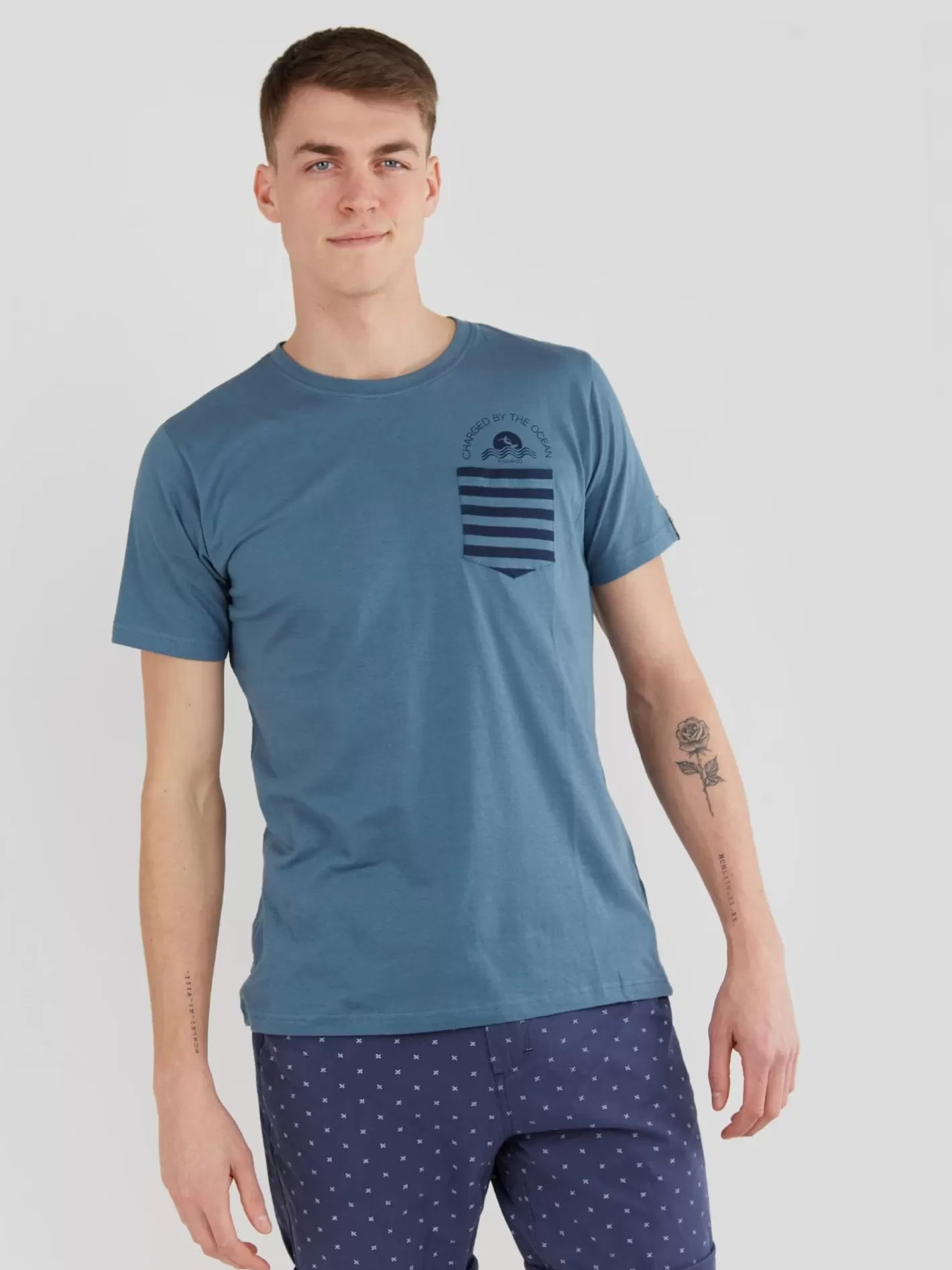 T-Shirt^Fundango Jaggy Pocket T-Shirt Blue